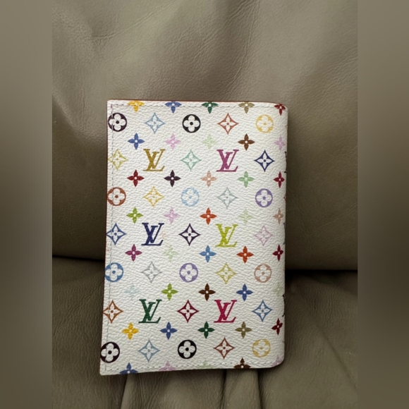Louis Vuitton x Murakami White Multicolor Passport Cover - Picture 1 of 4